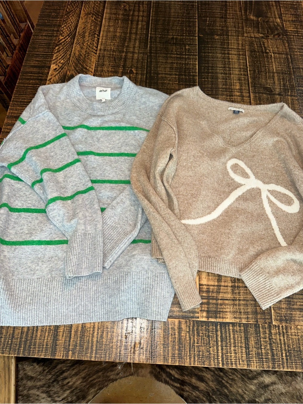 American Eagle Sweaters size Medium lot of 2